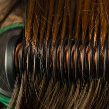 Cargar imagen en el visor de la galería, Cepillo plancha y ondulador 2 en 1
