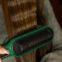 Cargar imagen en el visor de la galería, Cepillo plancha y ondulador 2 en 1
